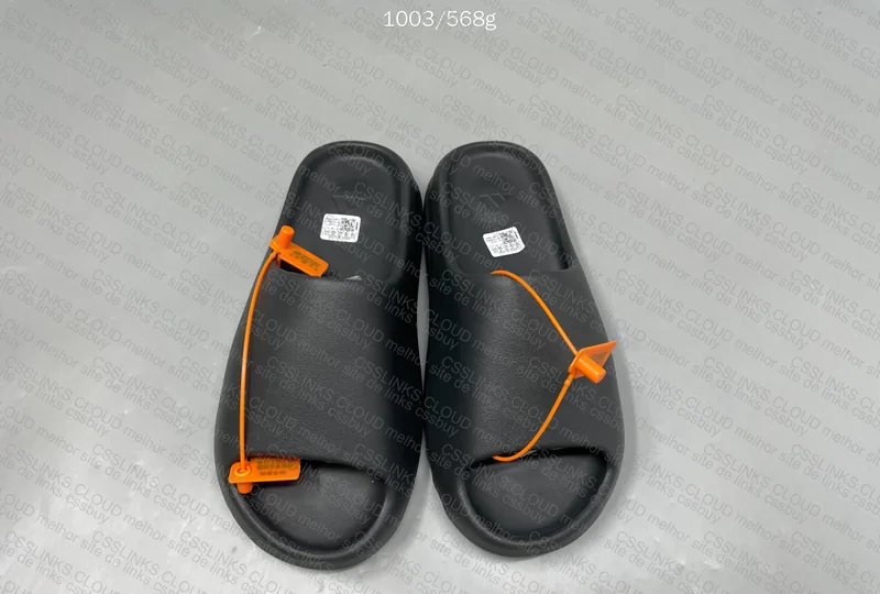 Yeezy Slide Onyx Zok 3