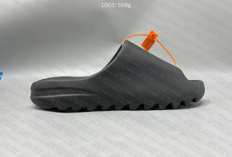 Yeezy Slide Onyx Zok 4