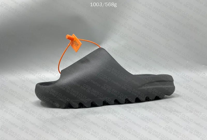 Yeezy Slide Onyx Zok 5