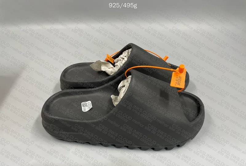 Yeezy Slide Onyx ZOK - With Measurements