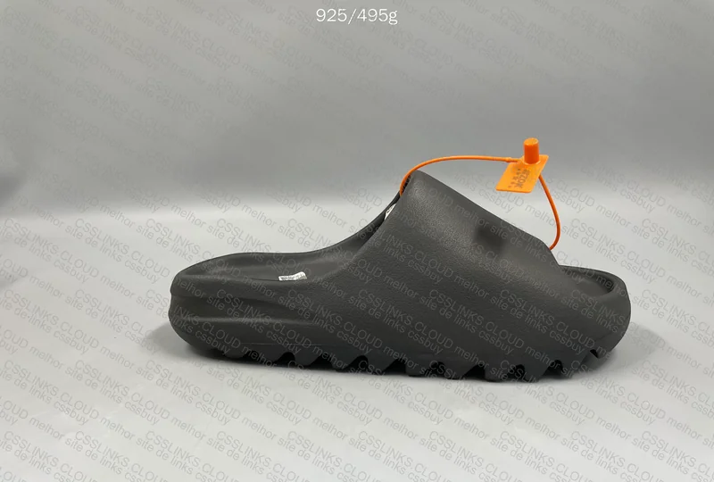 Yeezy Slide Onyx ZOK - With Measurements 2