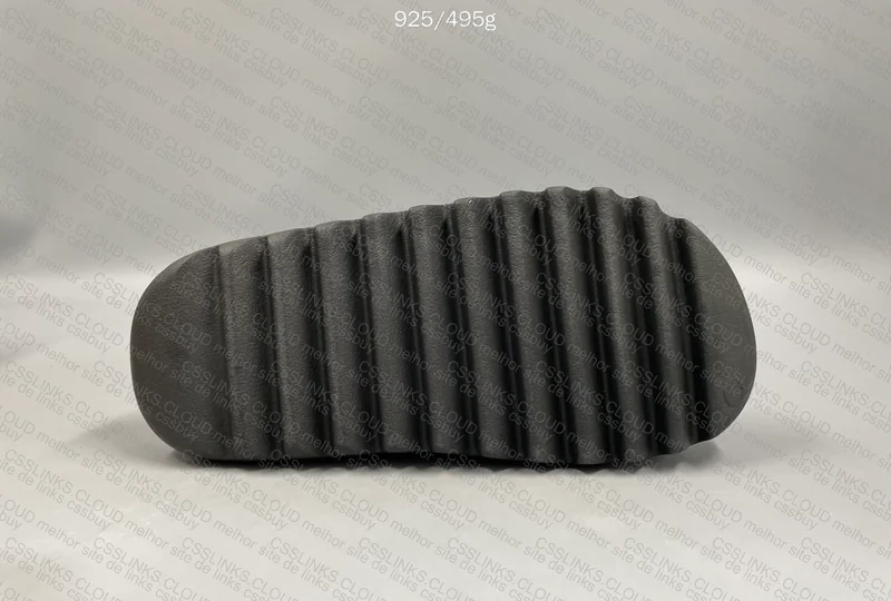 Yeezy Slide Onyx ZOK - With Measurements 4