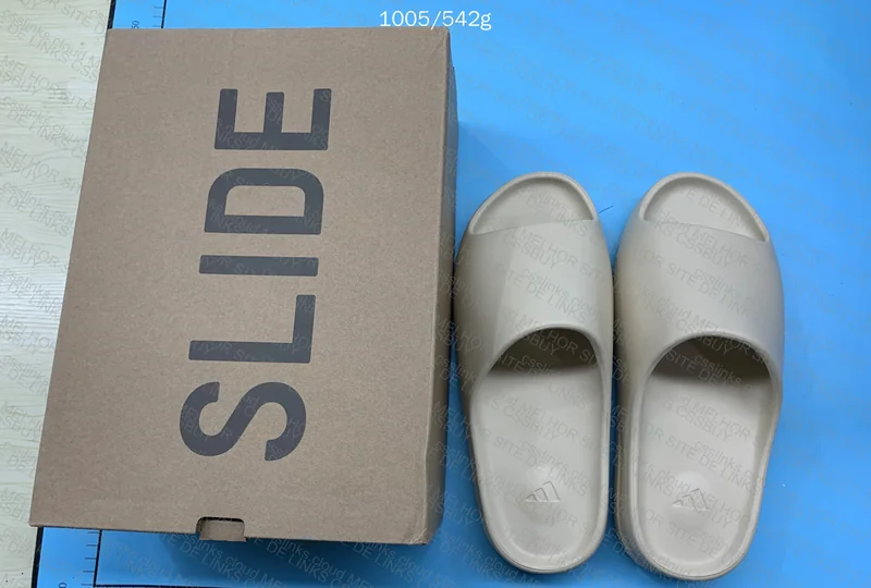 YEEZY SLIDE OWF - 20Y