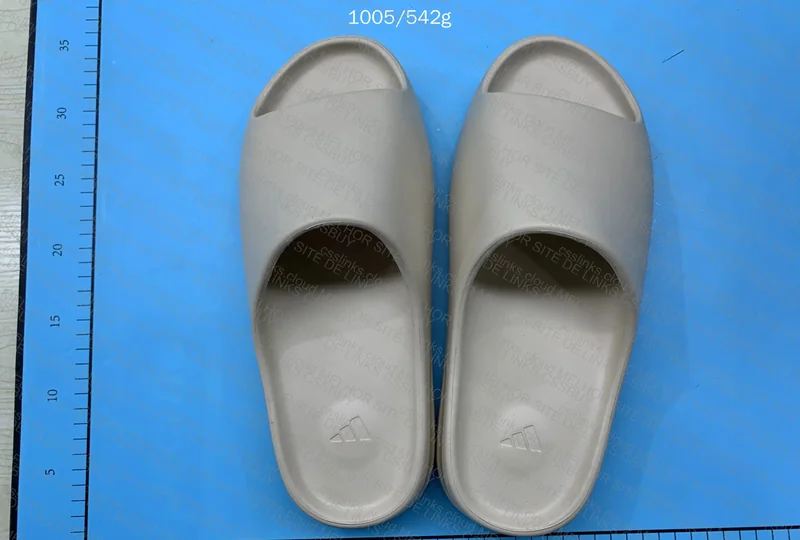 YEEZY SLIDE OWF - 20Y 2