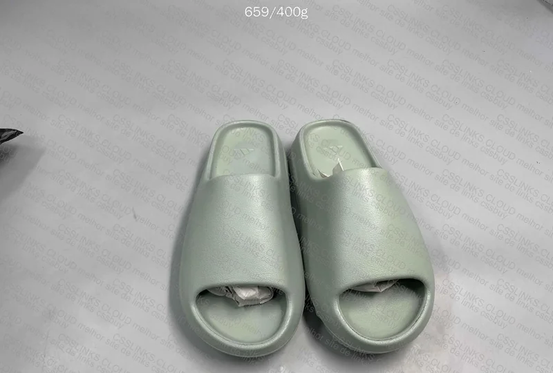 Yeezy Slide Straight Hit Barra da Tijuca