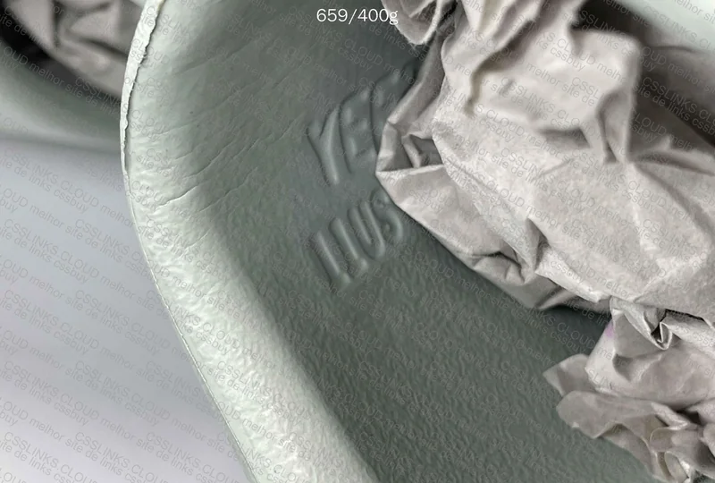 Yeezy Slide Straight Hit Barra da Tijuca 8