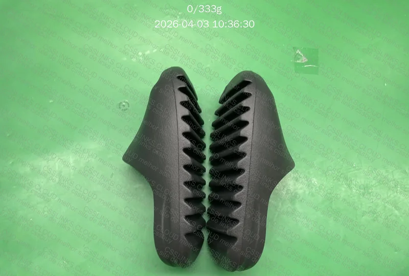Yeezy Slide pra Patroa 2