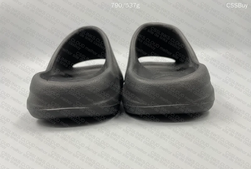 Yeezy Slide Black