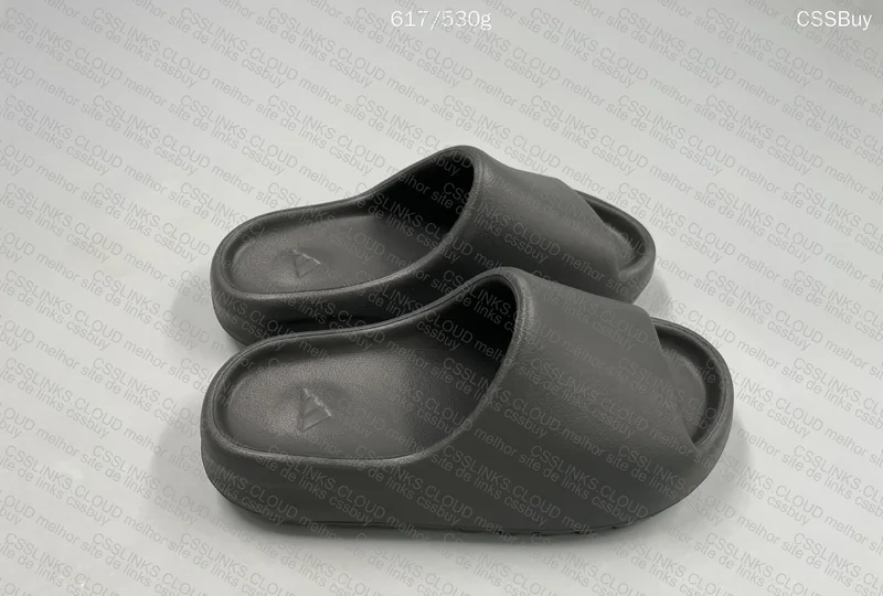 Yeezy Slide Black