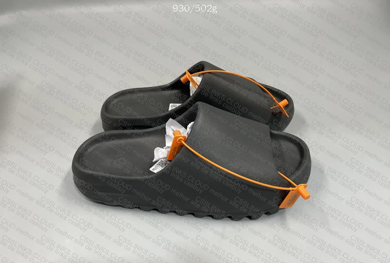 Yeezy Slide Black