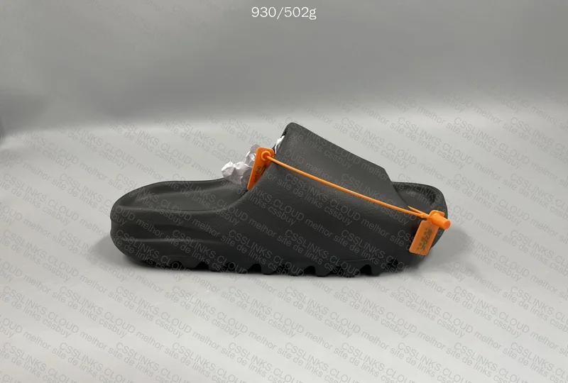Yeezy Slide Black 4