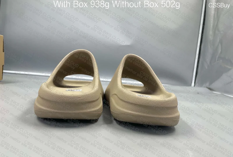 Yeezy Slide Pure 4