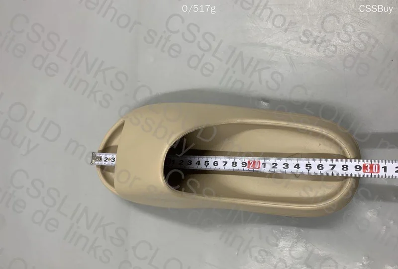 YEEZY SLIDE PURE 7