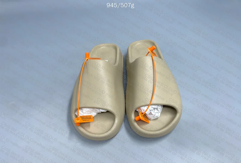 Yeezy Slide Pure (Ajuda) 2