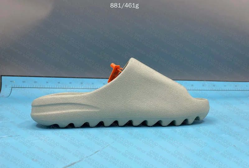 Yeezy Slide 'Salt' 2