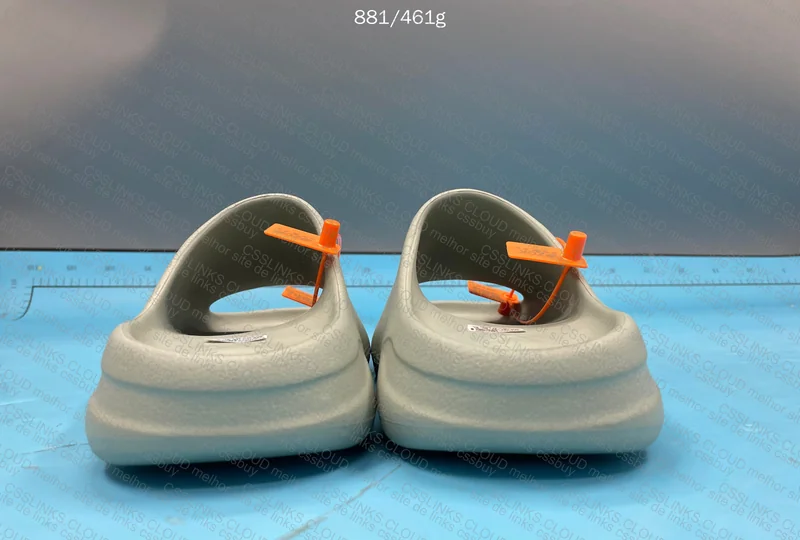 Yeezy Slide 'Salt' 7