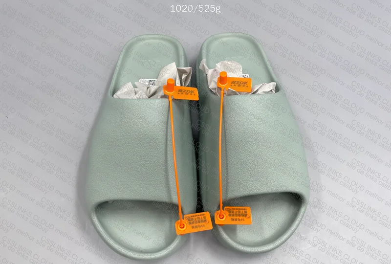 Yeezy slide salt ZOK 4