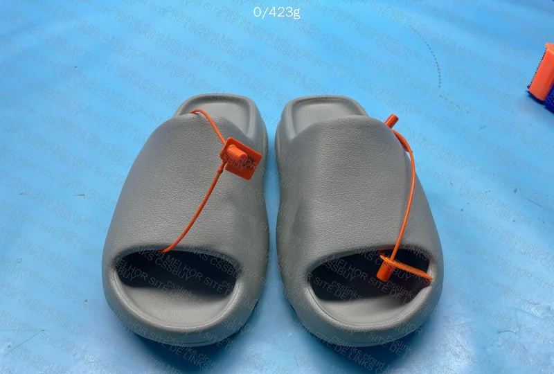Yeezy Slide Salt - ZOK 4