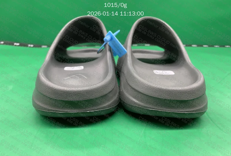 Yeezy Slide ta GL? 3