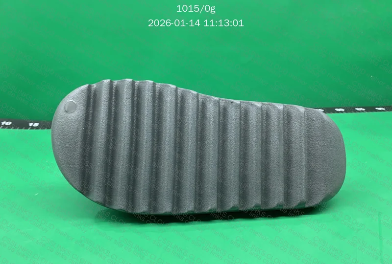 Yeezy Slide ta GL? 6