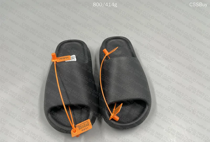 YEEZY SLIDE ZOK