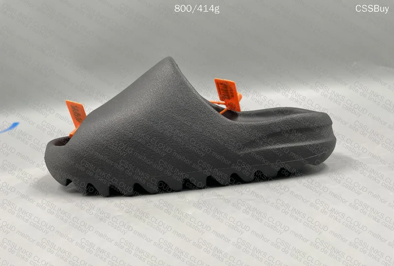 YEEZY SLIDE ZOK 4