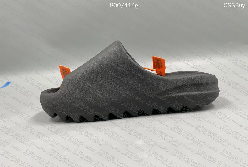 YEEZY SLIDE ZOK 8