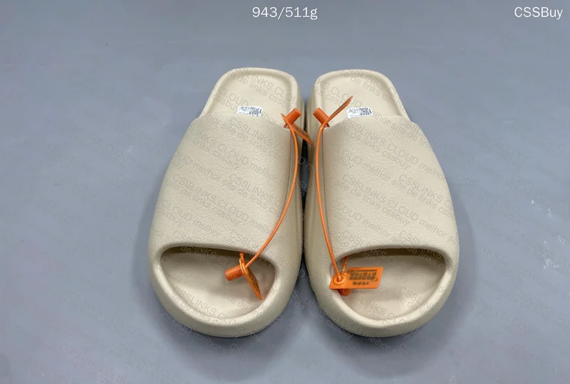 YEEZY SLIDE ZOK 4