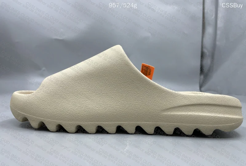 YEEZY SLIDE ZOK