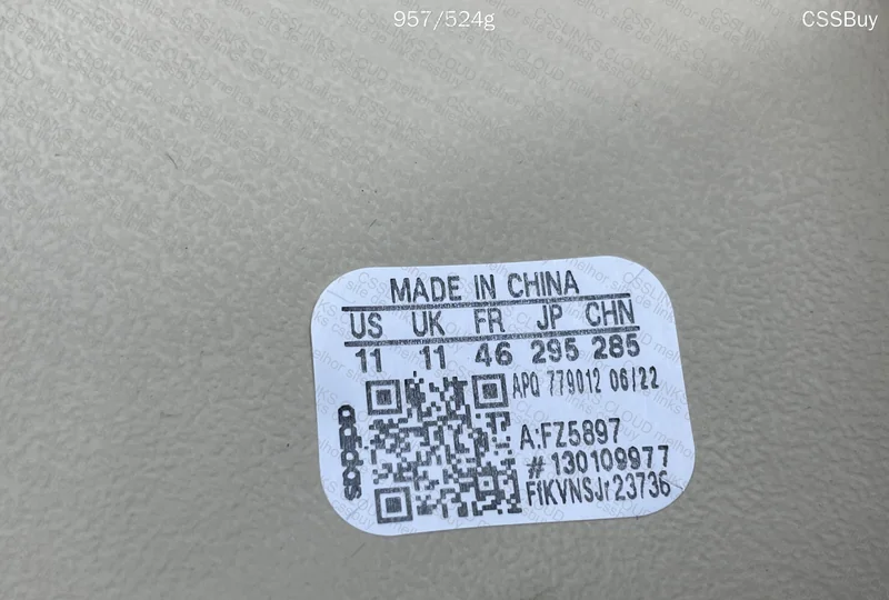 YEEZY SLIDE ZOK 4