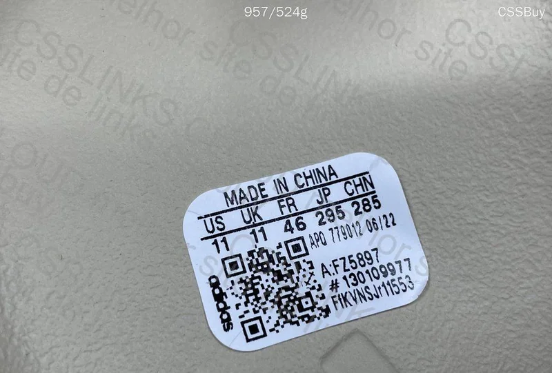 YEEZY SLIDE ZOK 7