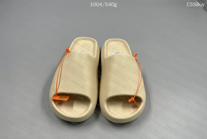 YEEZY SLIDE ZOK 4
