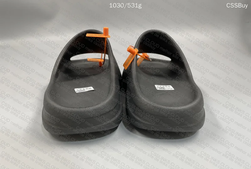 yeezy slide - zok 3