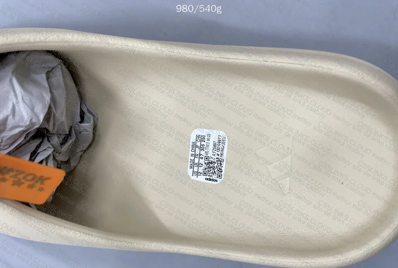 Yeezy slide ZOK 8