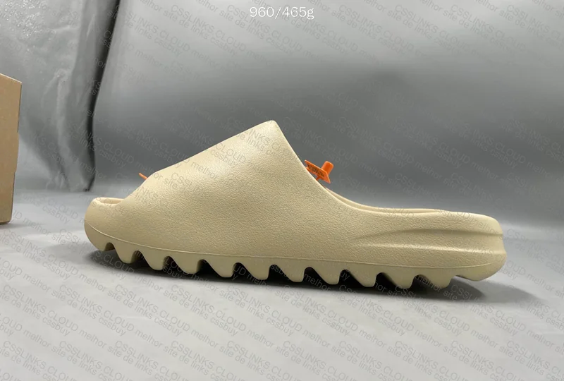YEEZY SLIDE ZOK