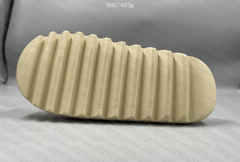 YEEZY SLIDE ZOK 8