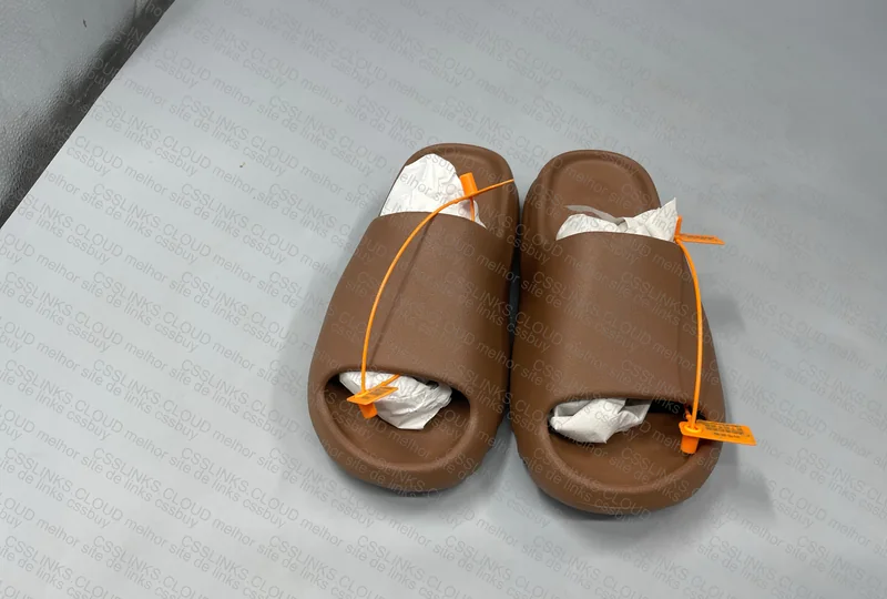 Yeezy Slide ZOK