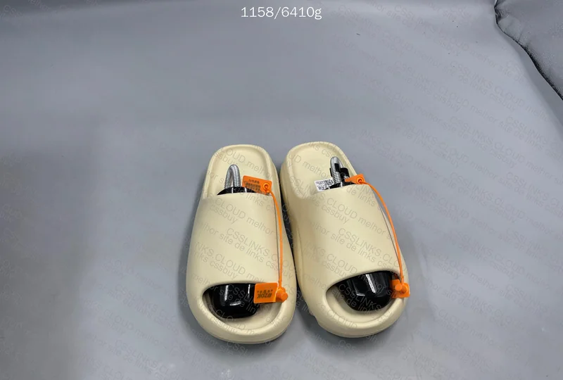 Yeezy Slide ZOK 8