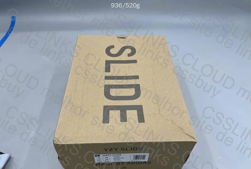 Yeezy Slide ZOK - Bone 11