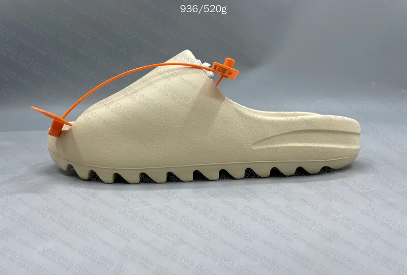 Yeezy Slide ZOK - Bone 9