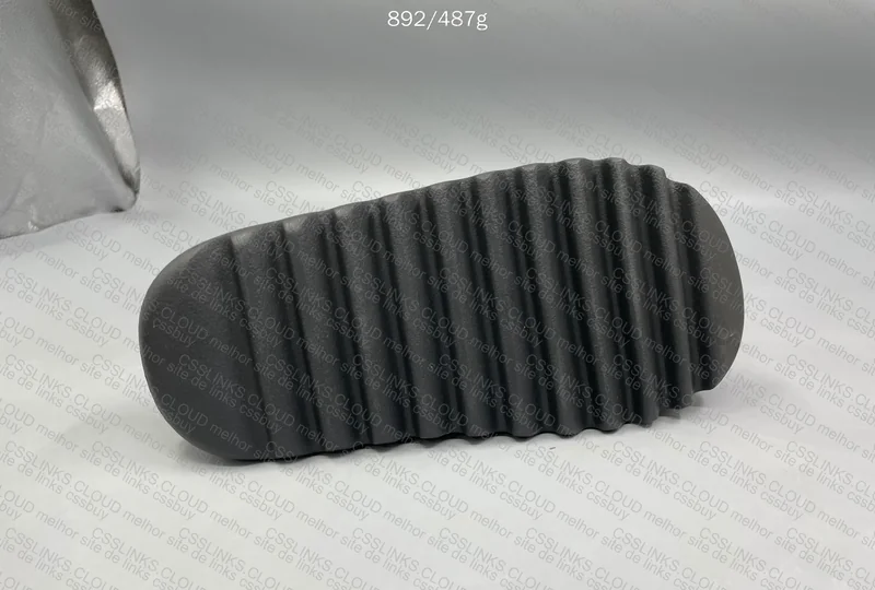 Yeezy Slide - Zok (GL?) 3