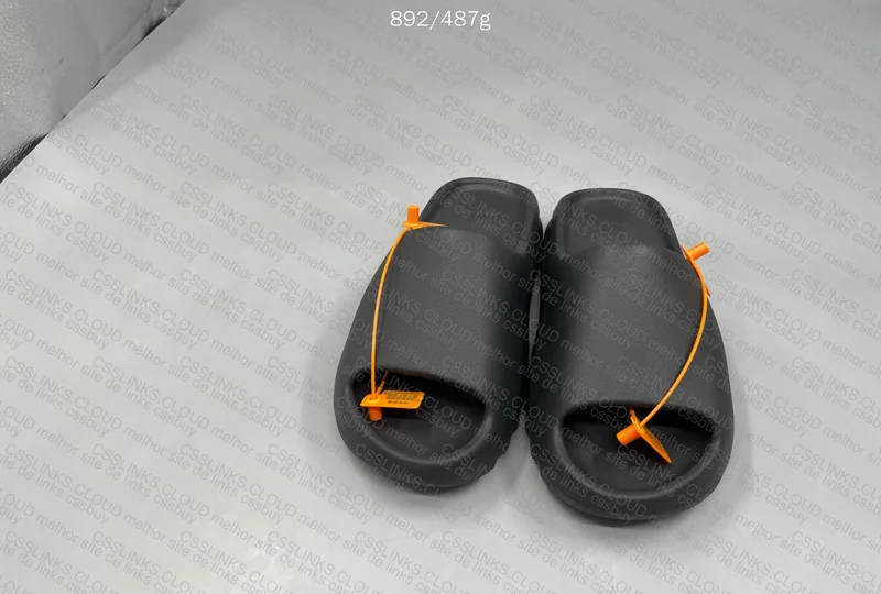 Yeezy Slide - Zok (GL?) 6