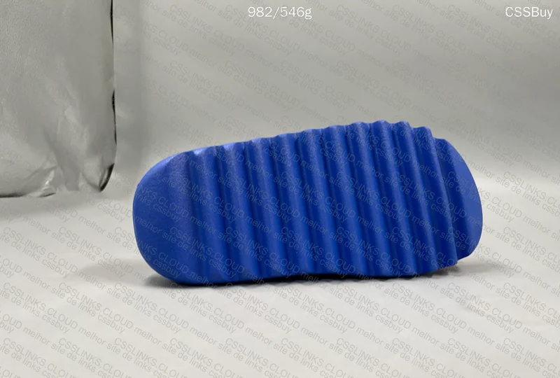 Yeezy slide Zok GLZADA?