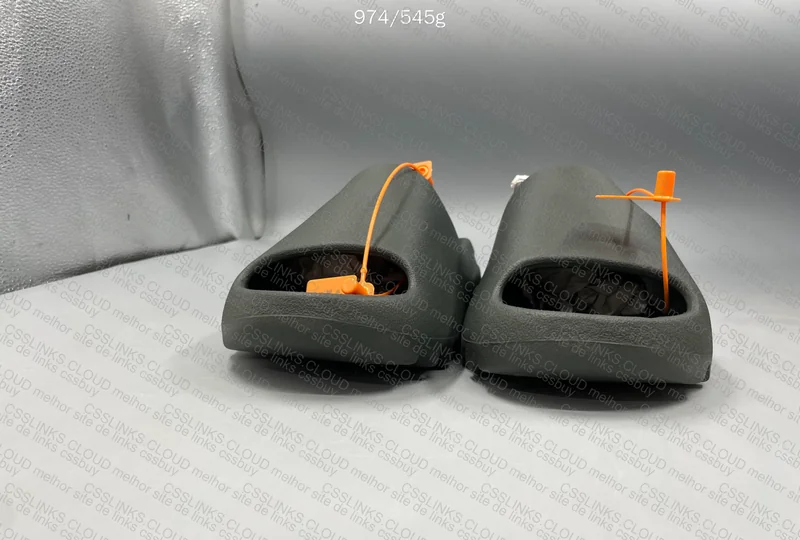 Yeezy Slide ZOK Granite 3