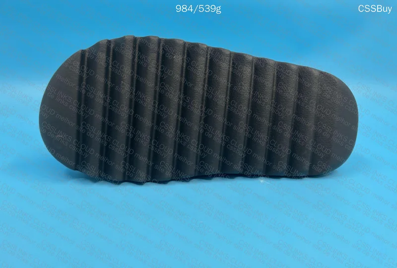 YEEZY SLIDE ZOK TA GL? 6