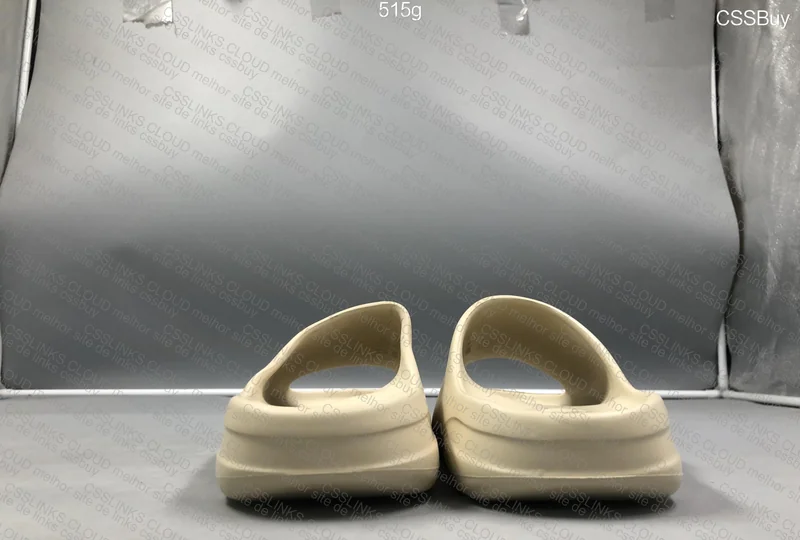 Yeezy Slideb 4