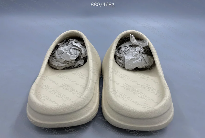 Yeezy Slides Bone 3