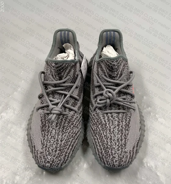 *YEEZY V2 BELUGA* 3