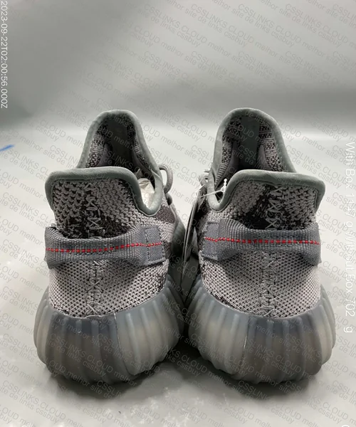 *YEEZY V2 BELUGA* 4