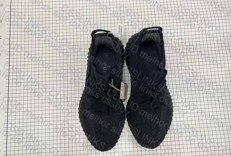 Yeezy (OVO) 3
